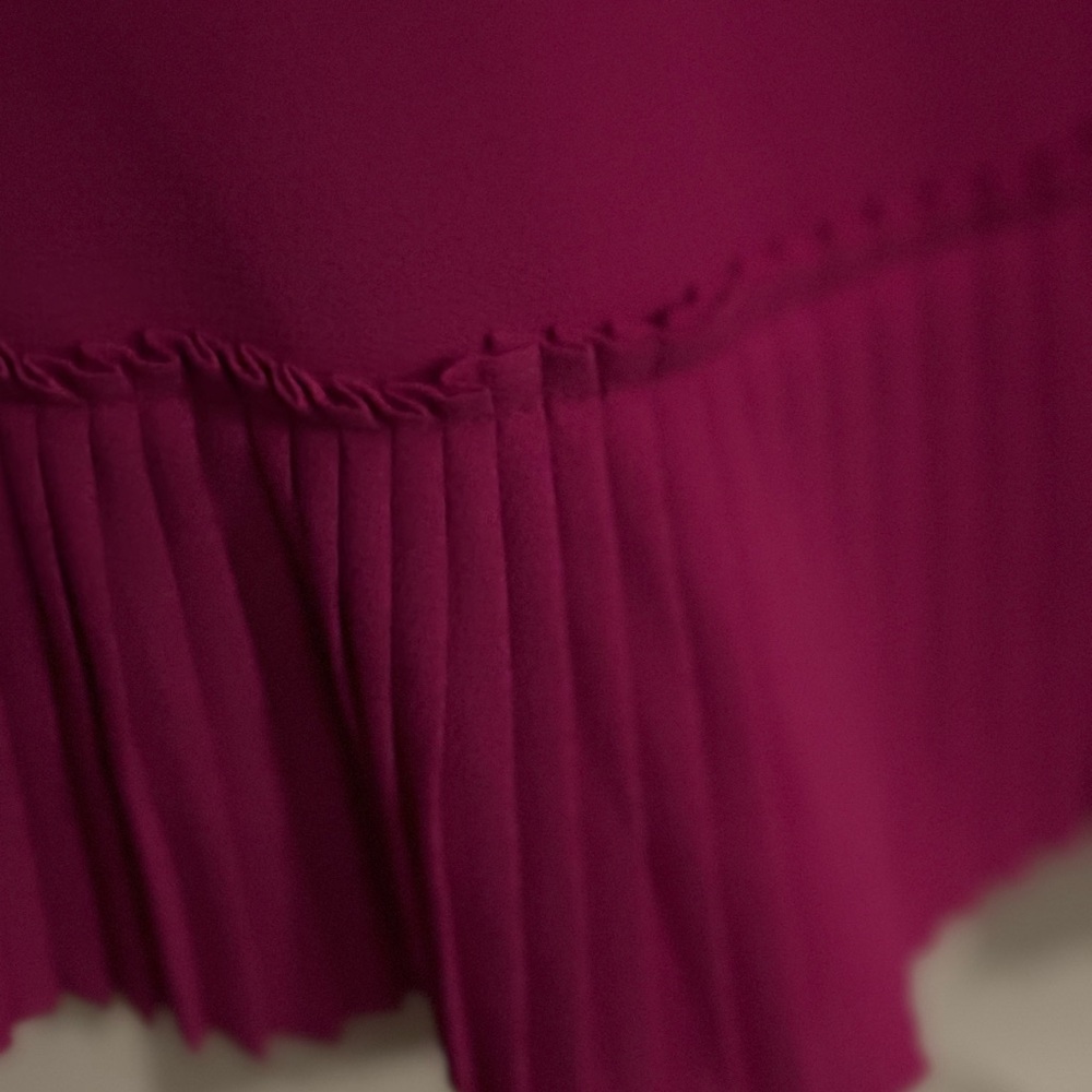 Ariella Fuschia top.‎ Size large - Picture 2 of 4